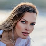 anya_divine_