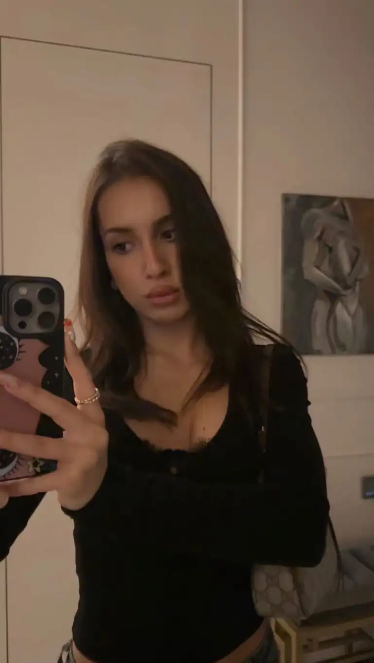 Рилс @arianaa.bass