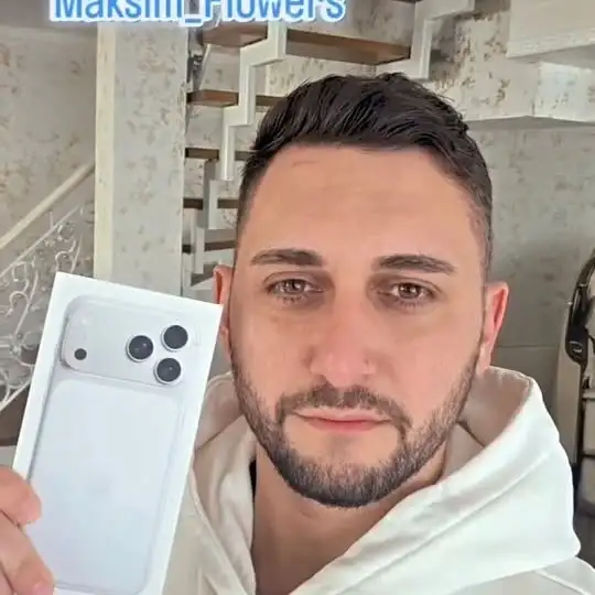 Рилс @maksim_flowers