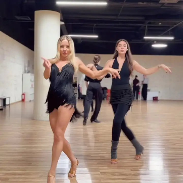 Рилс @tonyazhu_dance