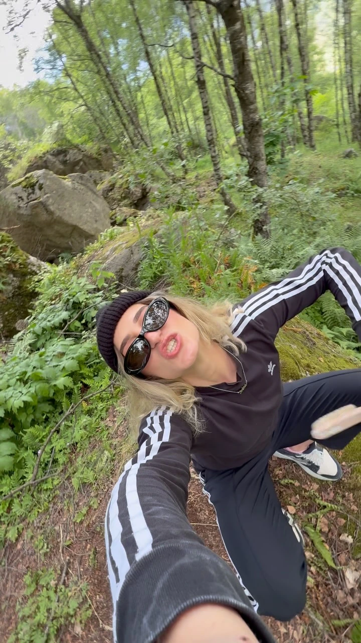 Рилс @curlycurlyclimber